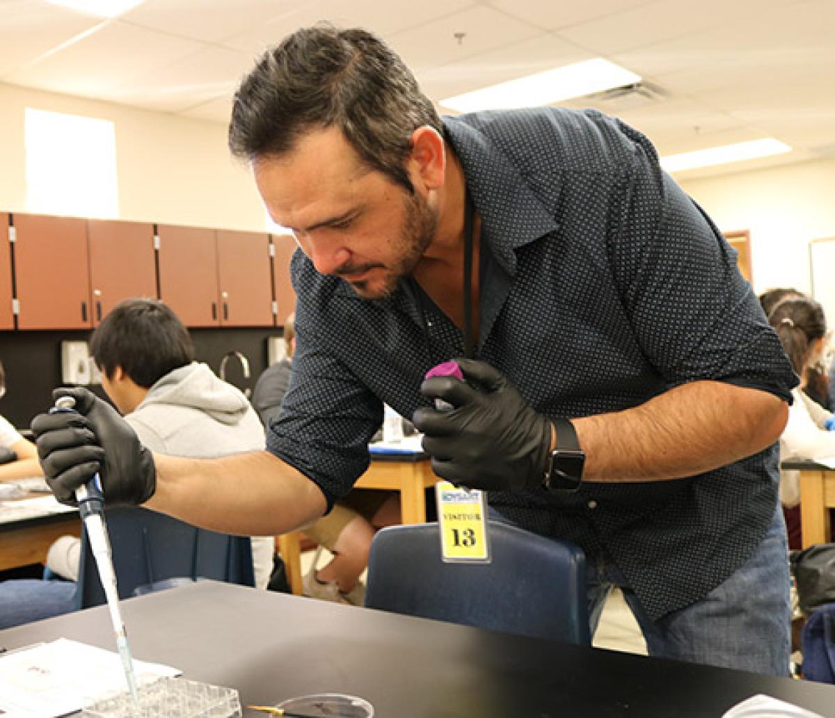 Diego Mastroeni in the classroom